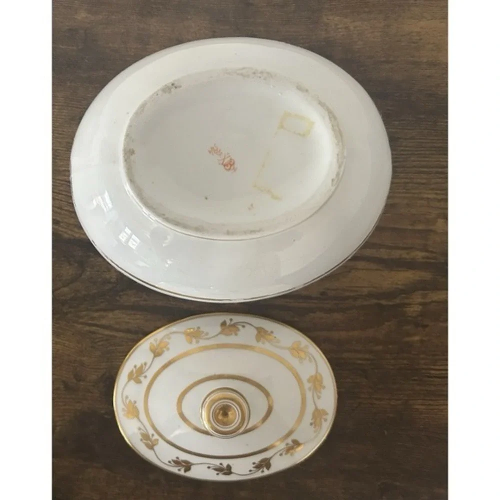 Royal Crown Derby Porcelain Sugar Bowl W/Lid White Gold Hand Painted‎